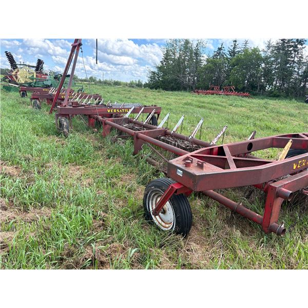 Versatile draw bar 50 ft & harrows, 16 sections of harrows