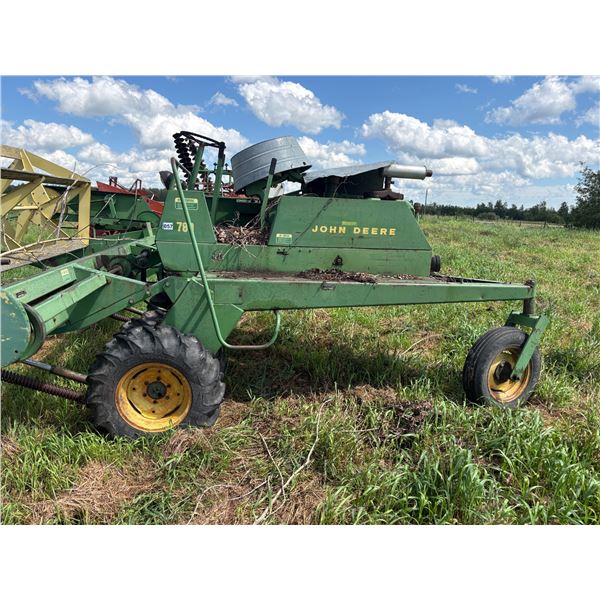 JD 780 Swather, batt reel, SN: 044650E