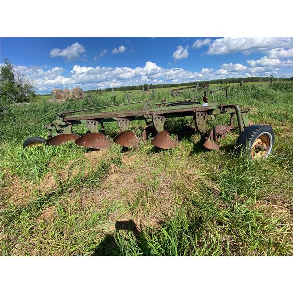 JD 5 bottom plow
