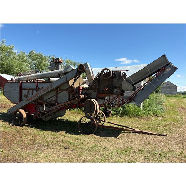 Oliver Red River Special threshing machine, shedded, all belts SN: H41549, Premium condition