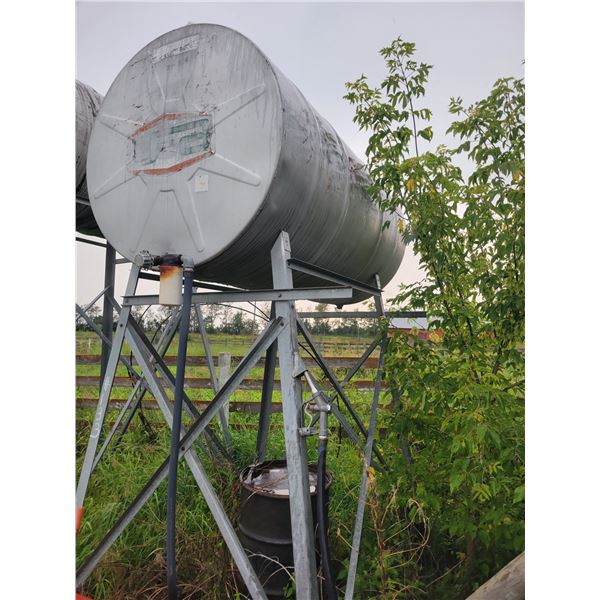 500-gal fuel tank & stand