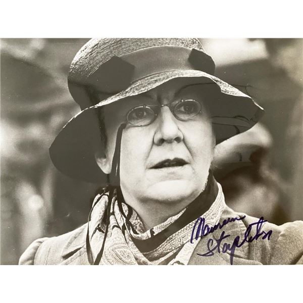 Reds Maureen Stapleton signed photo