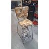 Image 2 : 60s kick down stool chair 36"