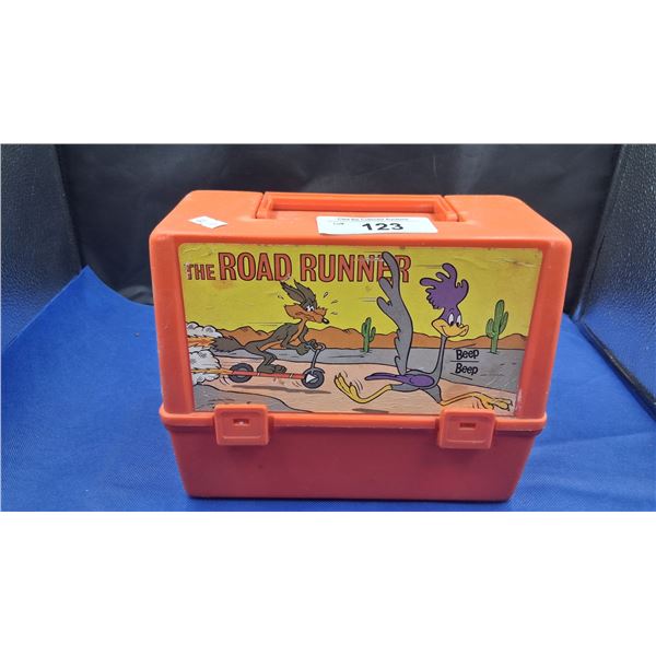 Vintage Roadrunner & Coyote lunchbox
