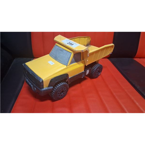 Vintage Tonka pressed steel dump truck