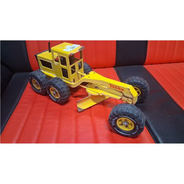 Vintage Tonka pressed steel grader