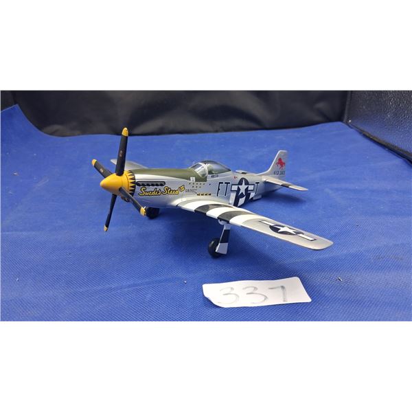 Vintage die cast P51 Mustang fighter plane 10" wingspan