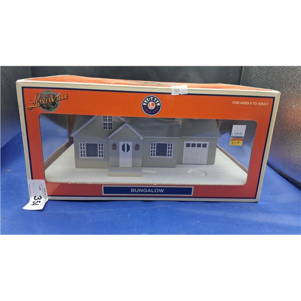 NIB Lionel Ville bungalo