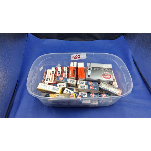 Approx 40 NOS Ford Motocraft & AC Delco spark plugs