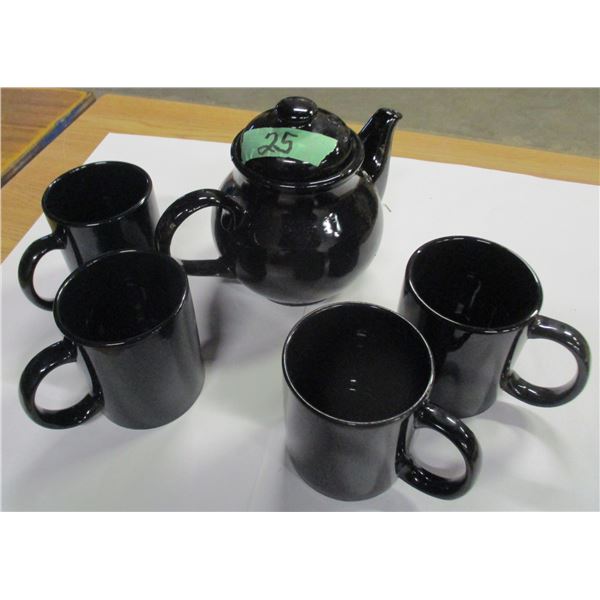 ESTATE:  BLACK TEAPOT & 4 X 10 OZ MUGS