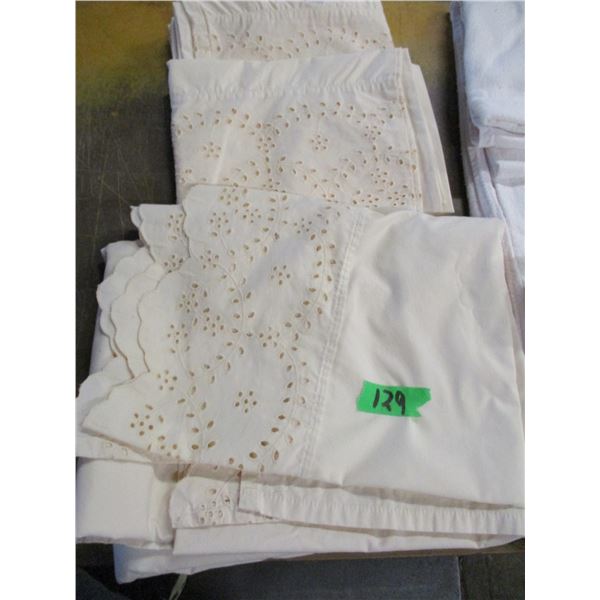 BOX C/W ASSORTED TOWELS & COVERS