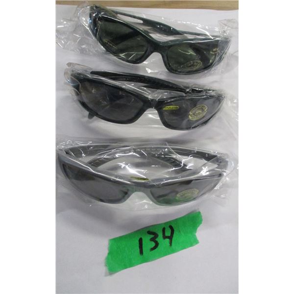 BAG C/W 3 SUNGLASSES