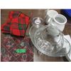Image 1 : BOX C/W BOWLS, VASE, DISHWARE, ETC
