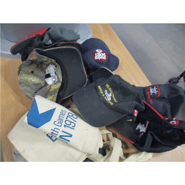 TOTE C/W ASSORTED BALL HATS