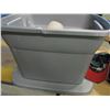 Image 2 : TOTE C/W ASSORTED BALL HATS
