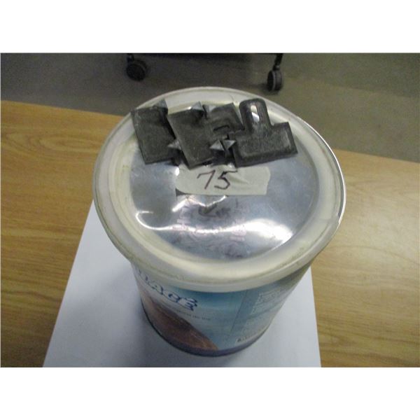 PAIL C/W DRYWALL CLIPS & PAIL C/W HARDWARE