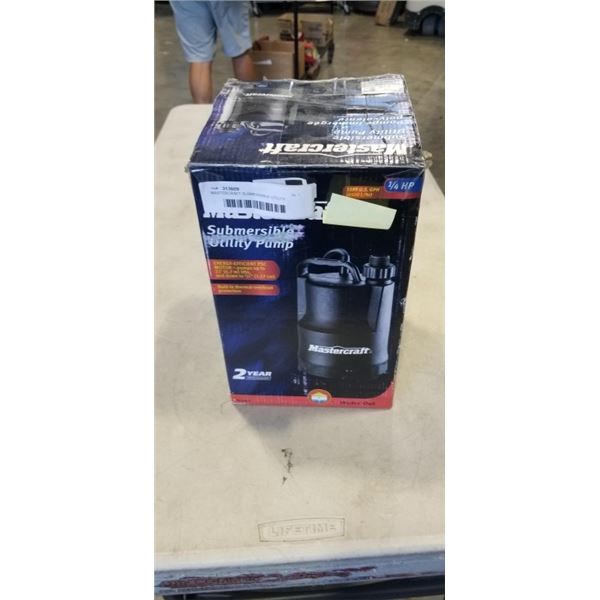 MASTERCRAFT SUBMERSIBLE UTILITY PUMP. WORKING
