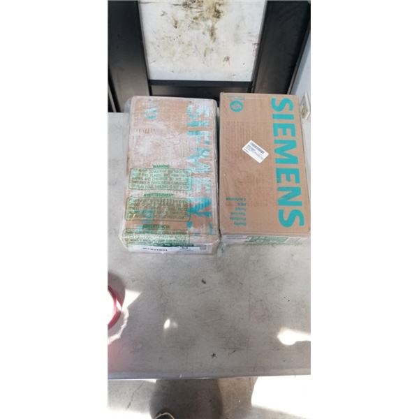 2 NEW SIEMENS 4 SPACE, 8 CIRCUIT, 125- AMP MAIN LUG, INDOOR LOAD CENTER