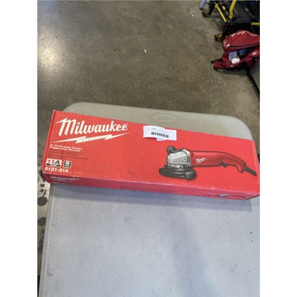 NEW MILWAUKEE 5 INCH SMALL ANGLE GRINDER, TRIGGER GRIP NO LOCK, 6121-31A SEALED