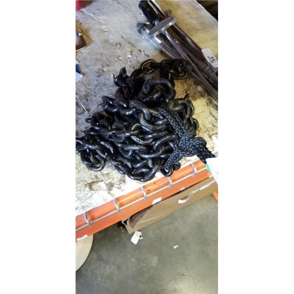BLACK HEAVY DUTY CHAIN. 17 FT