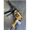 Image 4 : DEWALT VSR SCREW DRIVER WITHQUIKDRIVE ATTACHMENT. WORKING