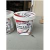 Image 2 : 3 BUCKETS OF CAPTURE CARPET & RUG DRY CLEANER