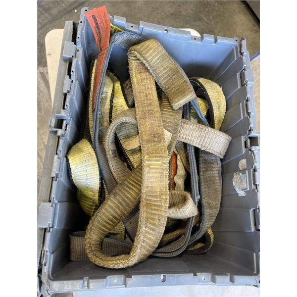 TOTE OF LIFTING STRAPS