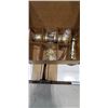Image 2 : 4 AMAZON BASICS POLISHED BRASS DOOR KNOBS