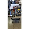 Image 1 : 3 TRAYS OF ASSORTED HAND TOOLS