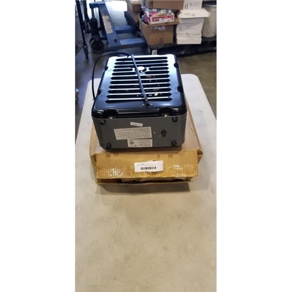 VINTAGE RADIO/TV AND BOX HEATER