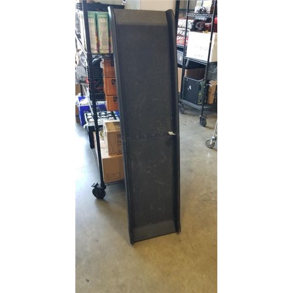 DOGGY RAMP