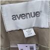 Image 10 : LOT OF WOMEN'S CLOTHING WITH TAGS SIZE XXL AND 4 OVERCOATS