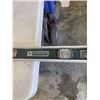 Image 3 : 2 FOUR FOOT LEVELS