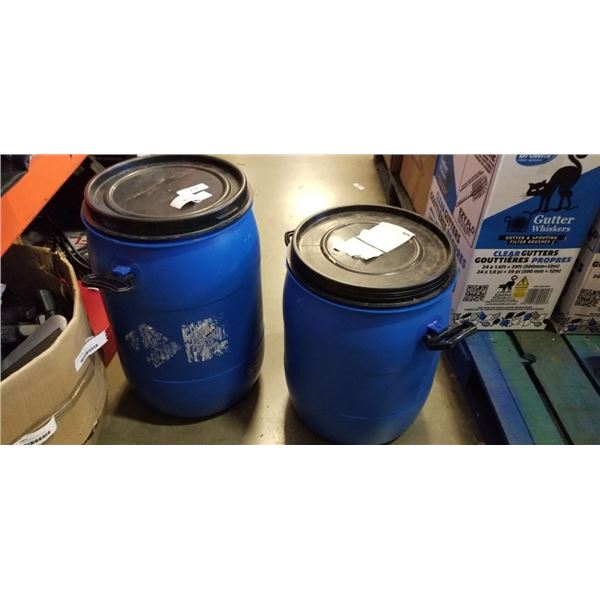 2 SMALL BLUE PLASTIC BARRELLS WITH LIDS