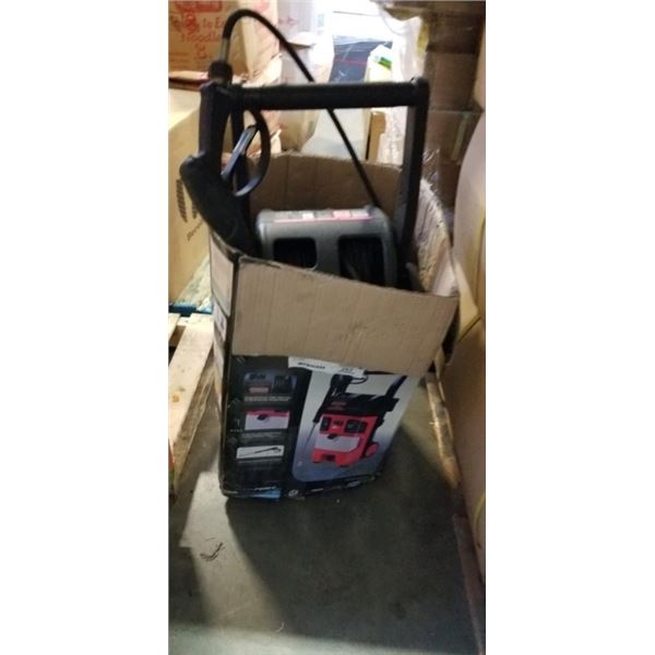 CLEAN FORCE 1800 PSI POWER WASHER. WORKING