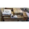Image 1 : SMALL PALLET OF VIVO ACCESSORIES AND MOUNTS