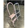 Image 3 : 2 FOLDING STEP LADDERS