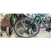Image 4 : GREEN NISHIK BIKE