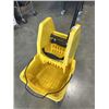 Image 3 : RUBBERMAID BRUTE MOP BUCKET AND WRINGER