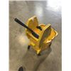 Image 4 : RUBBERMAID BRUTE MOP BUCKET AND WRINGER