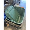 Image 3 : 4 STORAGE TOTES WITH LIDS