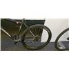 Image 2 : BLACK ROCKY MOUNTAIN BIKE