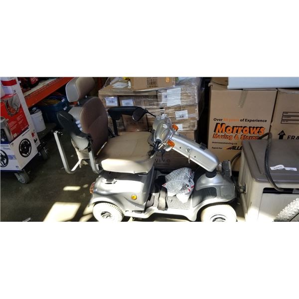 KARMA MOBILITY SCOOTER WITH CHARGER AND KEYS. WORKING. NEEDS BATTERIES