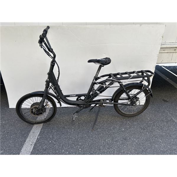 BLACK JUICED BIKE