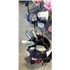 Image 2 : ASSORTED GOLF CLUBS IN WILSON BAG