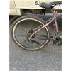 Image 3 : PINK DIAMONDBACK BIKE