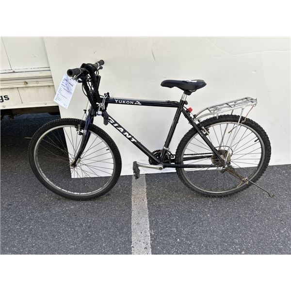 BLACK GIANT BIKE