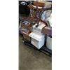 Image 2 : PALLET OF ABANDONDED AUCTION ITEMS