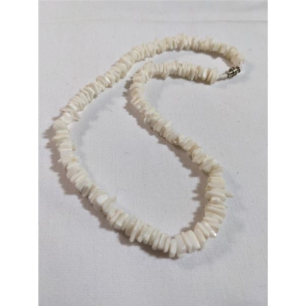 VINTAGE WHITE CORAL NECKLACE