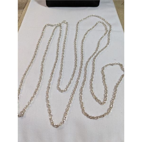 TRIPLE LENGTH SILVER TONE LINKS NECKLACE